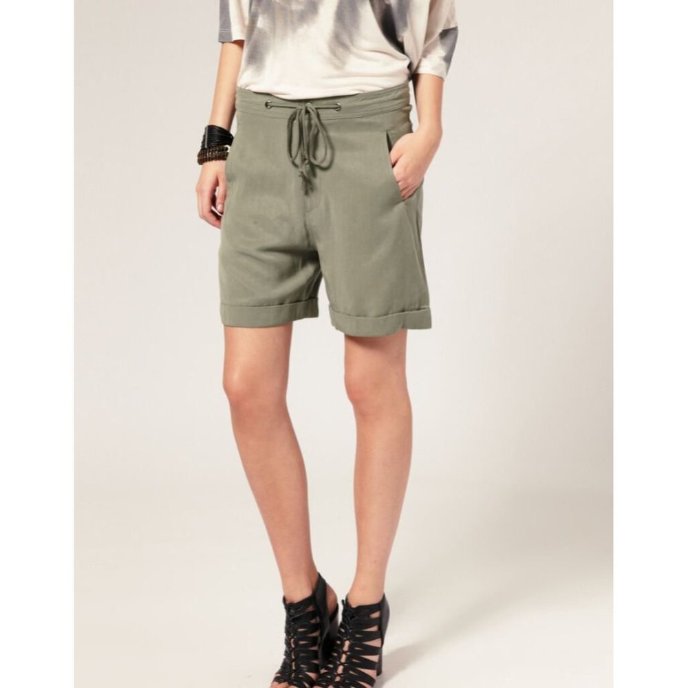 GESTUZ Drape LOOSE Tailored CUFFED Cargo DRAWSTRING Shorts HIP Pockets 38 $149